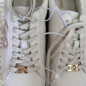 Michael Kors Women's Cream and Gold Sneakers